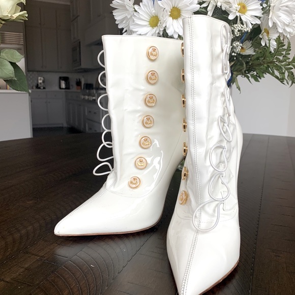 White and Gold Louis Vuitton booties - Picture 2 of 10